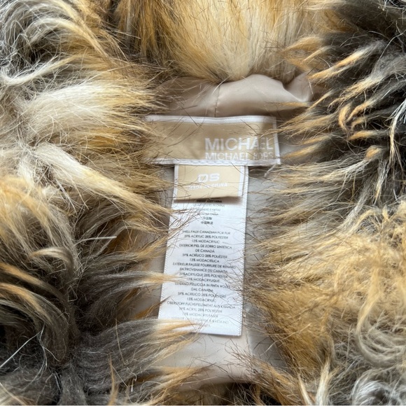 MICHAEL KORS Faux Fur Scarf - Picture 4 of 4